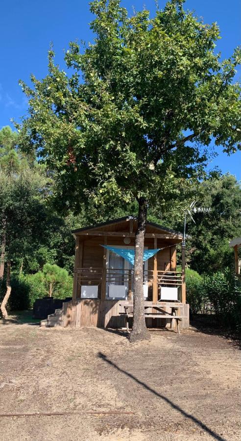Chris Et Sabrina - Les Viviers 4 Etoiles Campingplatz